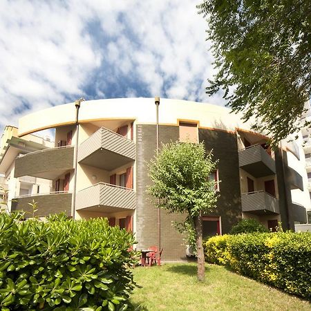 Aris Residence Riccione Eksteriør billede
